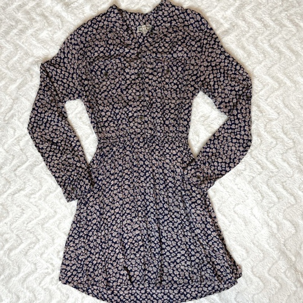 Kirra Floral Long Sleeve 1/2 Button Dress. Navy Blue w/ Pink Flowers. Sz. S